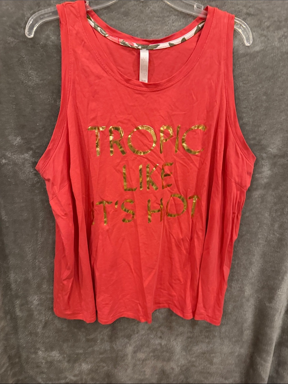 Cacique Coral Tank with Gold Foil Lettering Tropic Like It’s Hot 22/24